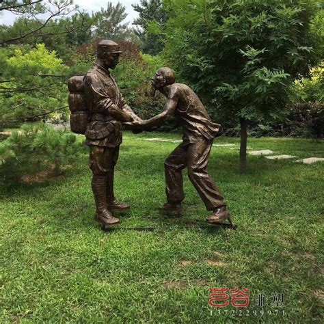 重庆红军人物雕塑摆件