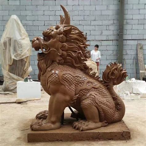 铸铜动物麒麟雕塑厂家供应