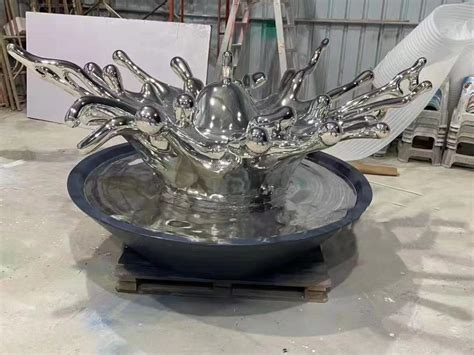 陕西玻璃钢电镀雕塑厂家