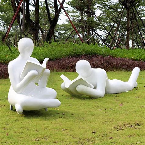青海专业玻璃钢抽象人物雕塑规格