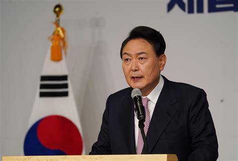 韩国总统尹新月新闻