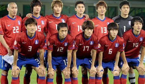 韩国总统招待韩国足球队