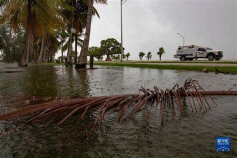 飓风伊恩袭击了迈阿密和奥兰多