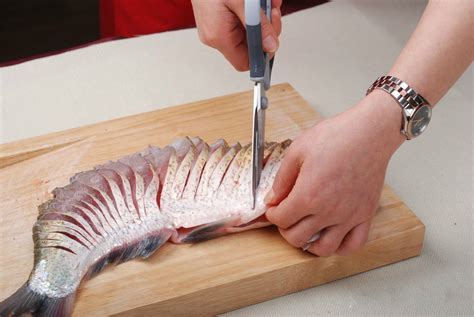 鱼片的切法剔除鱼刺