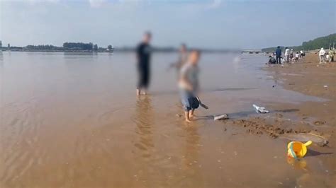 黄河岸边阻泳完整视频