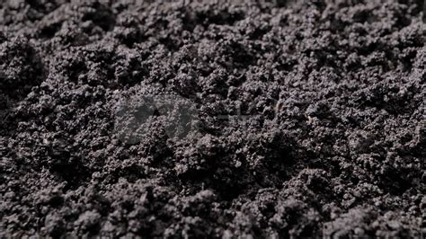 黑色肥沃泥土