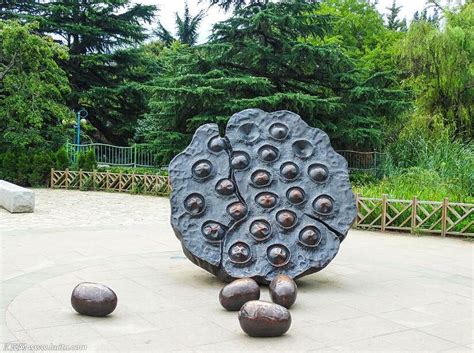 黑龙江玻璃钢动植物雕塑多少钱