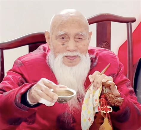 107岁网红老爷爷