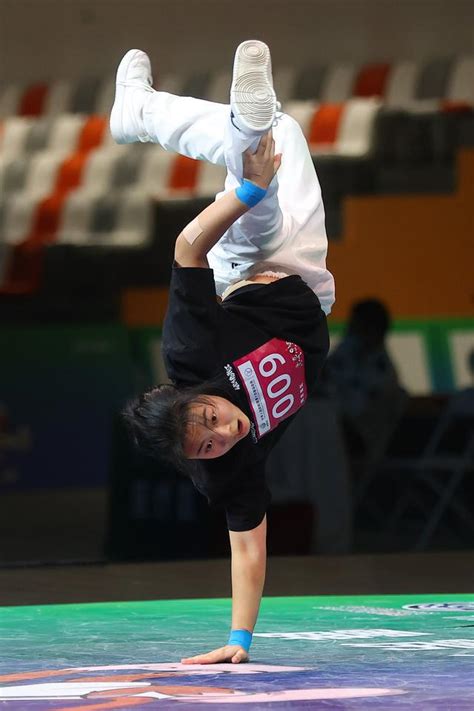 16岁女生霹雳舞全国运动会冠军