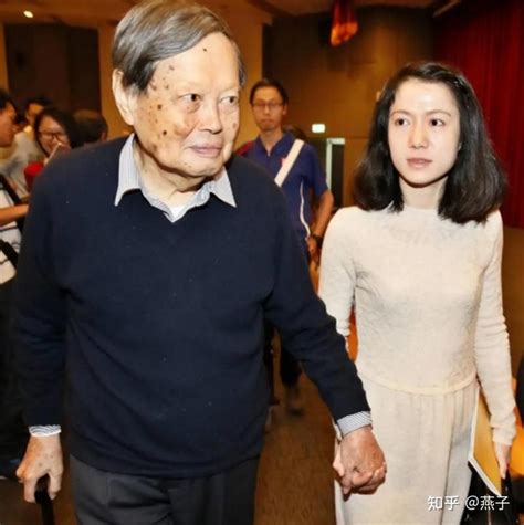 28岁嫁82岁杨振宁如今怎么样