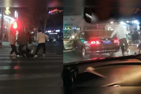 5男子当街打人后坐遮牌轿车离开