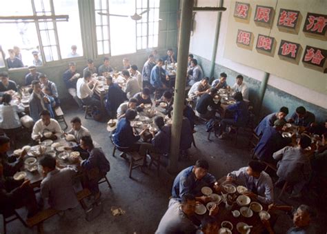 70年代上海厂食堂